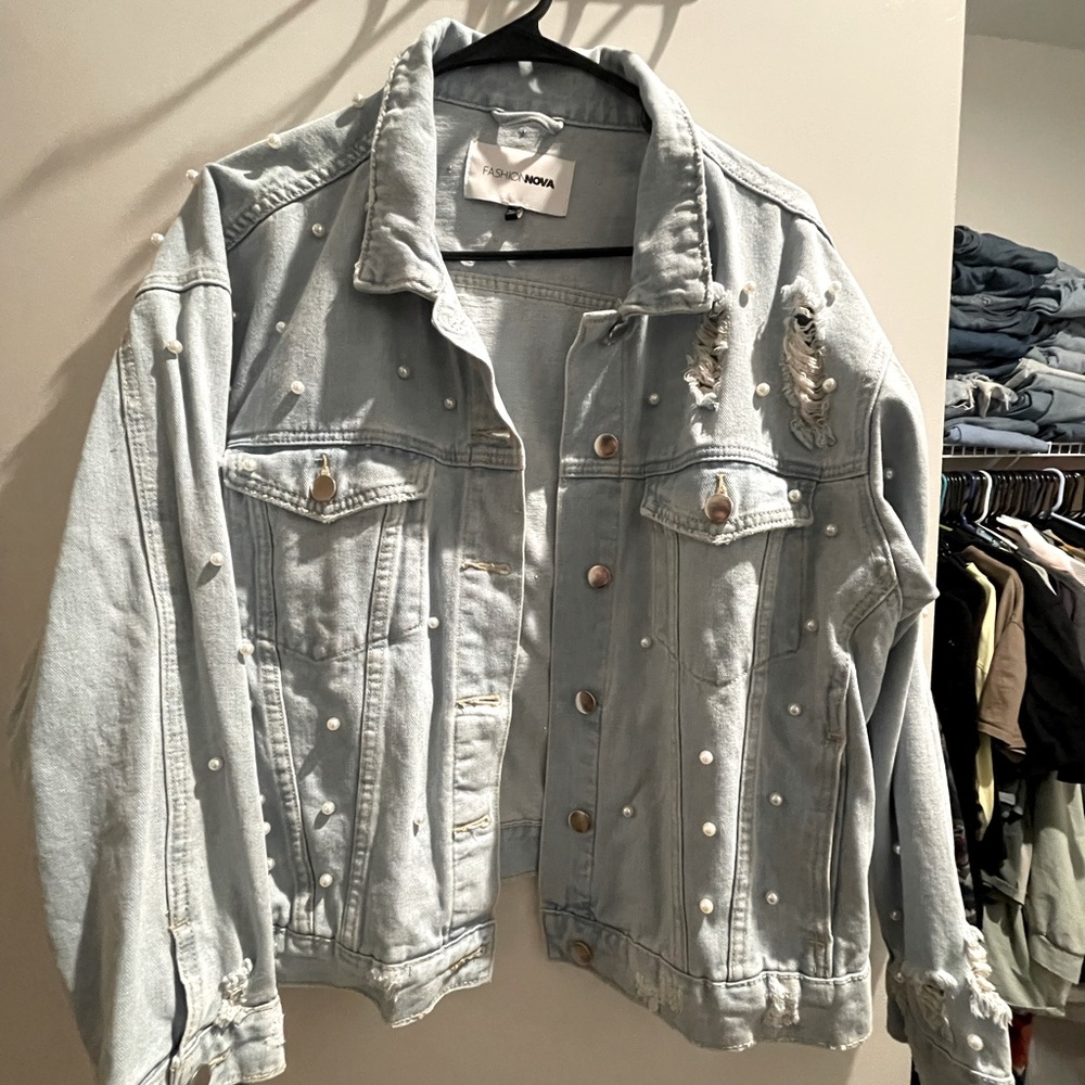 Fashion Nova “Show me your Pearls’ Jean jacket